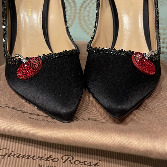 Gianvito Rossi Black Silk Pumps with red Rhinestone cherries! Size 37.5 - Picture 6 of 10